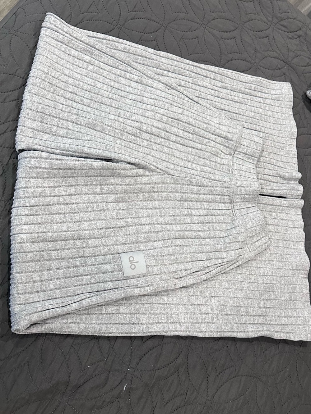 ALO Yoga pants